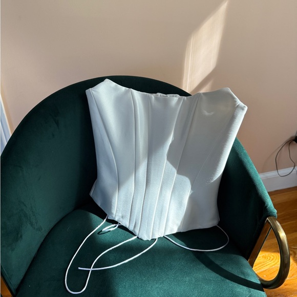 White corset XS-S - Picture 4 of 6